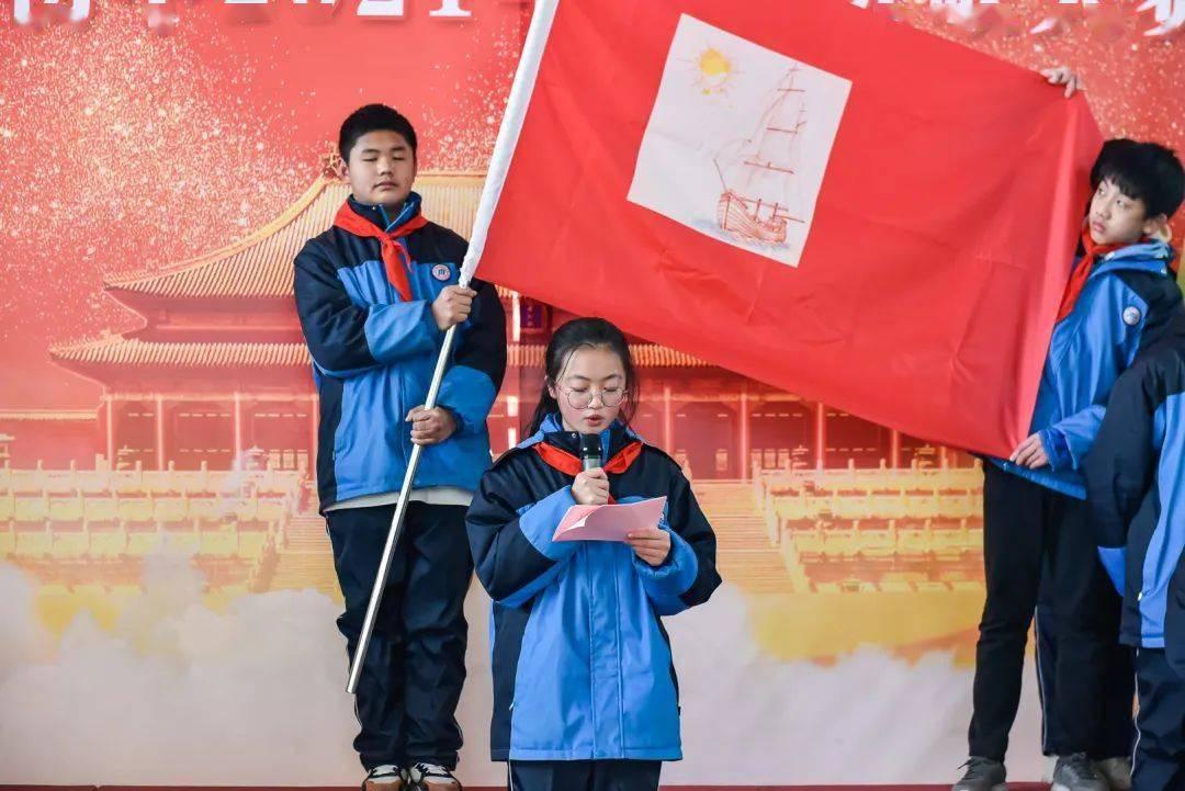 女生怎么都这么爱说“滚”啊 女生说滚是什么意思啊游戏画面